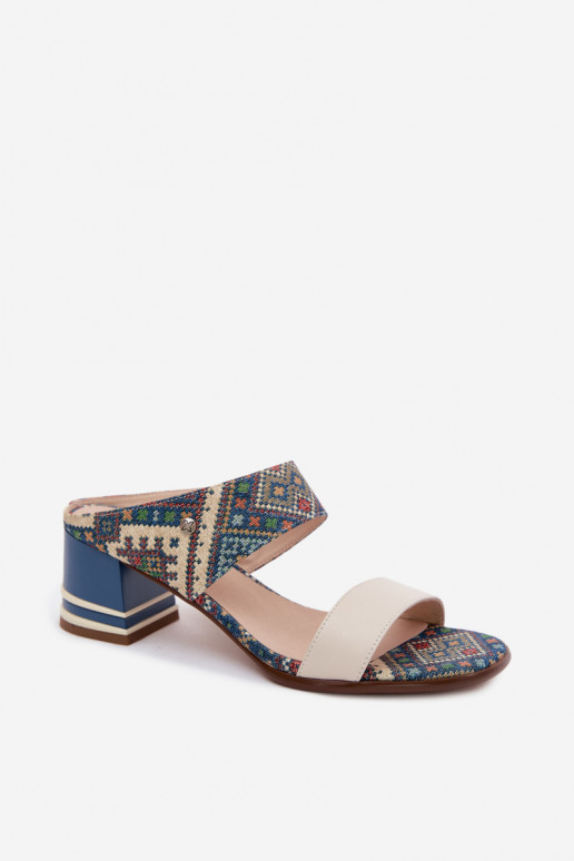 Pantofole in pelle da donna color sabbia e blu con motivo e tacco Tai turiciejka K7522-04
