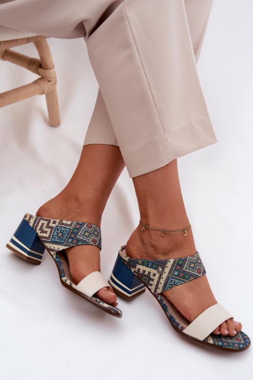 Pantofole in pelle da donna color sabbia e blu con motivo e tacco Tai turiciejka K7522-04