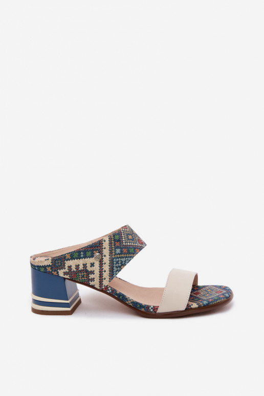 Pantofole in pelle da donna color sabbia e blu con motivo e tacco Tai turiciejka K7522-04