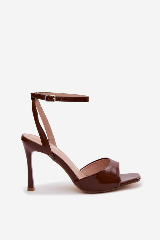 Sandali marroni con tacco sottile in ecopelle Olissey