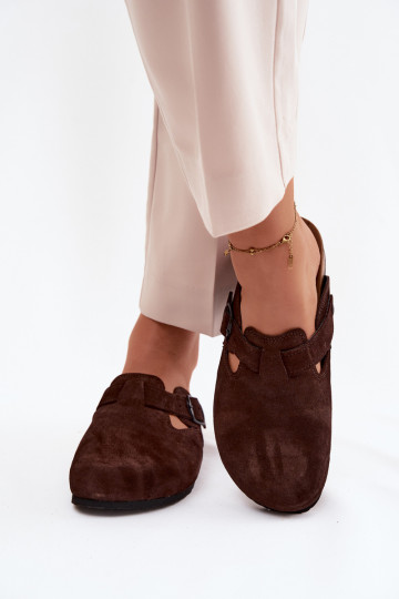 Mule in pelle scamosciata con fibbie Zazoo 1905, colore cioccolato 2