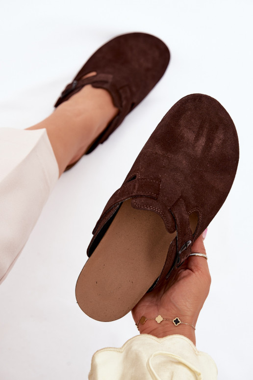 Mule in pelle scamosciata con fibbie Zazoo 1905, colore cioccolato