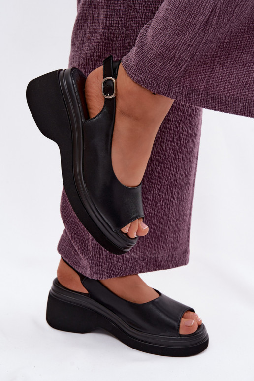 Sandali in pelle con piattaforma Vinceza 66936, colore nero