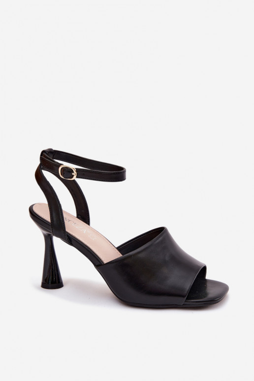 Sandali da donna con i tacchi Vinceza 62297 colore nero