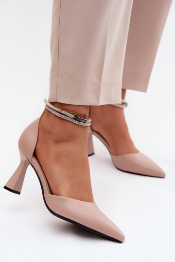 Scarpe beige con tacco basso e cinturini lucidi Vinceza 62283 2