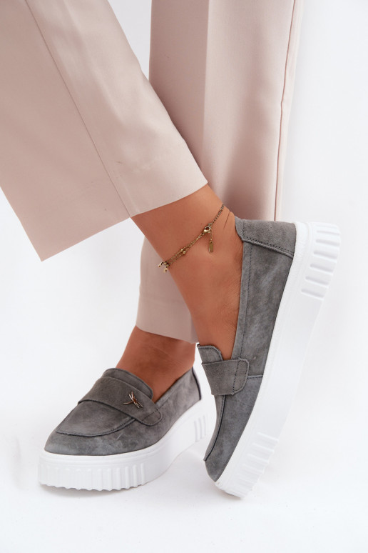 Pelle dalla pelle scamosciata scarpe Femminile con una piattaforma Un modello convincente Vinceza 93218 colore grigio