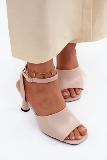 Sandali beige da donna con tacco basso Vinceza 62297