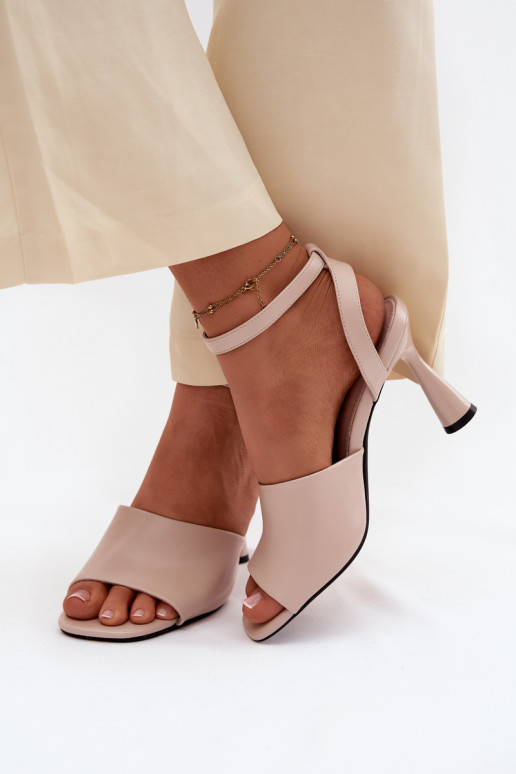 Sandali beige da donna con tacco basso Vinceza 62297