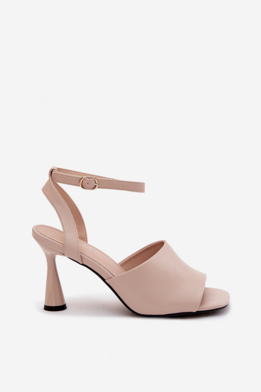 Sandali beige da donna con tacco basso Vinceza 62297