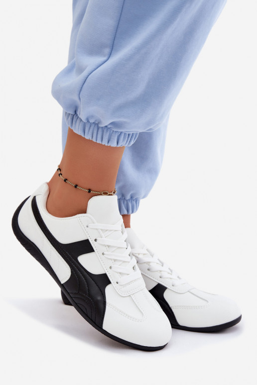 Scarpe bianche in stile sneaker per donne Tai