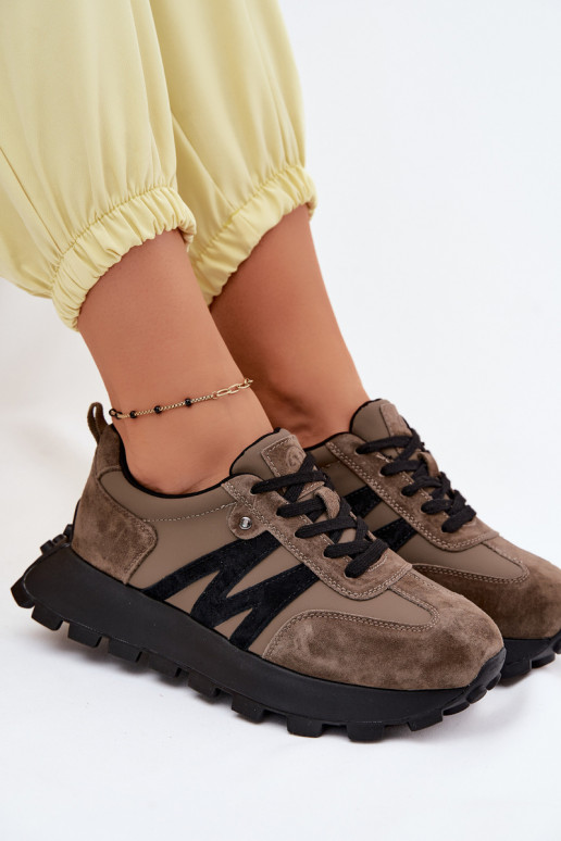 Pelle dalla pelle scamosciata Scarpe modello sneakers Femminile con una piattaforma Vinceza 41520 colore kaki