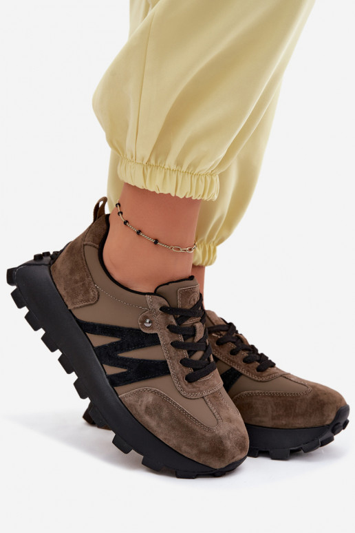 Pelle dalla pelle scamosciata Scarpe modello sneakers Femminile con una piattaforma Vinceza 41520 colore kaki