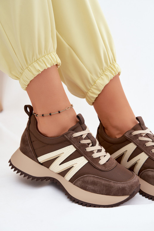 dalla pelle scamosciata Scarpe modello sneakers Femminile con una piattaforma Vinceza 41521 colore marrone