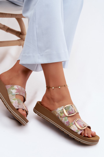 Pantofole in pelle con motivi e fibbie in vari colori