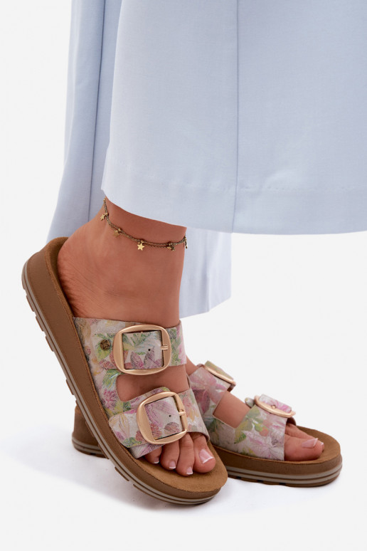 Pantofole in pelle con motivi e fibbie in vari colori