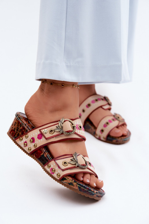 Ciabatte in pelle per donna con motivo e piattaforma in vari colori