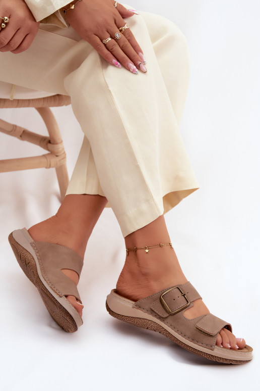 Pantofole da donna con fibbie I con chiusura adesivaem INBLU LL000006 colore marrone