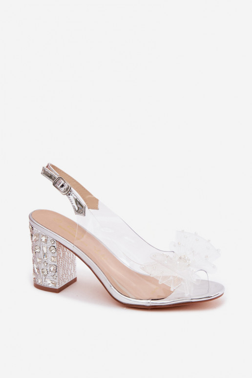 sandali con i tacchi con gli occhi lucenti SiateczkoAa con nastri D&A MR61-9010 color argento