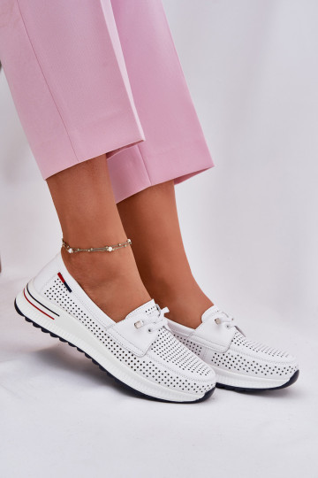 Pelle scarpe Femminile con una piattaforma Colore bianco Violeth