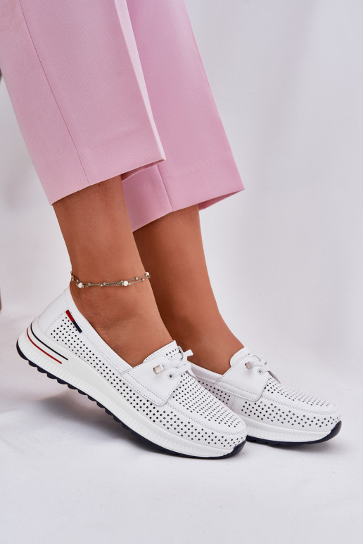 Pelle scarpe Femminile con una piattaforma Colore bianco Violeth