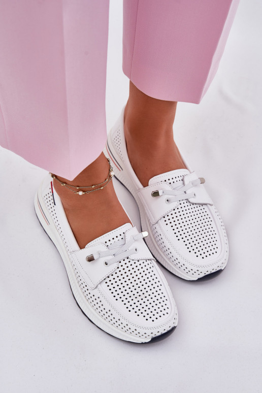 Pelle scarpe Femminile con una piattaforma Colore bianco Violeth