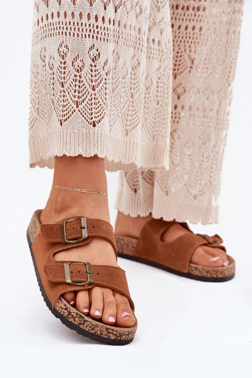 pantofole in pelle scamosciata Su suola in sughero con fibbie colore marrone Tavira