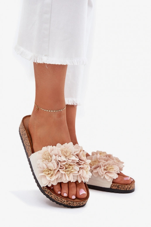 Pantofole color sabbia su suola di sughero con motivi floreali decorativi Seleneza