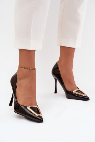 Scarpe con tacco alto nere con effetto lucido e dettagli dorati Paivelle 2