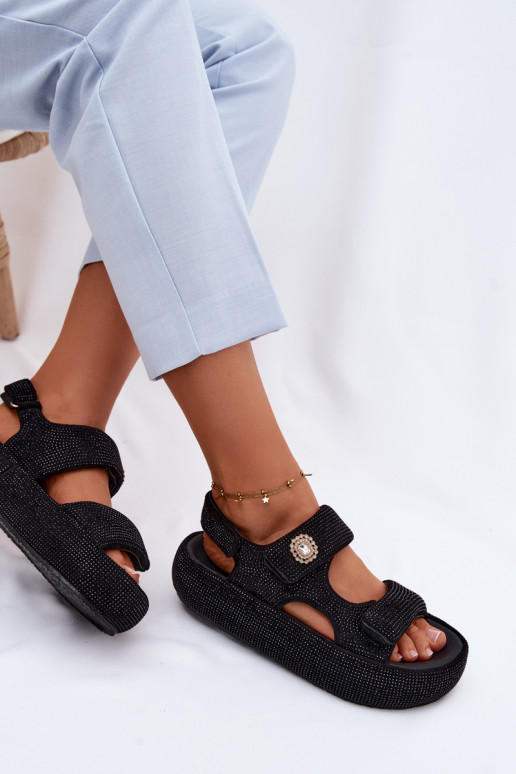 Decorato Sandali da donna con una piattaforma GOE TT2N4102 colore nero