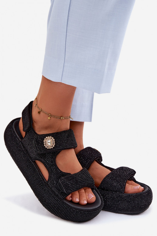 Decorato Sandali da donna con una piattaforma GOE TT2N4102 colore nero