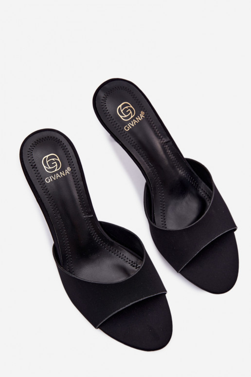 Pantofole da donna con tacchi sottili  colore nero Selmira