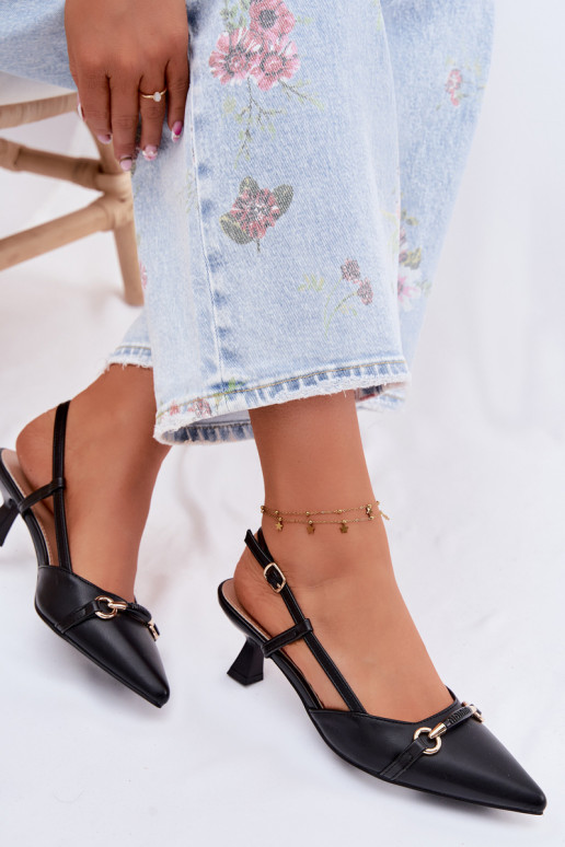 Sandali da donna con i tacchi Ze Szpiczastymi Noskami colore nero Felessa