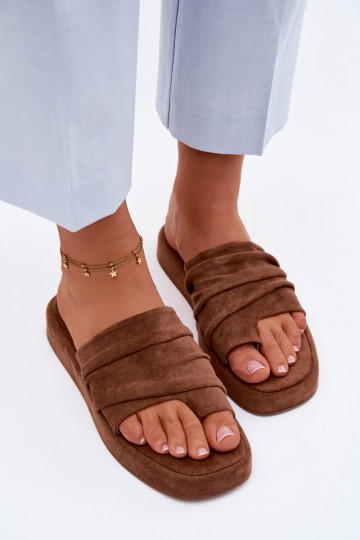 Pantofole da donna marroni con rouches Gelmira