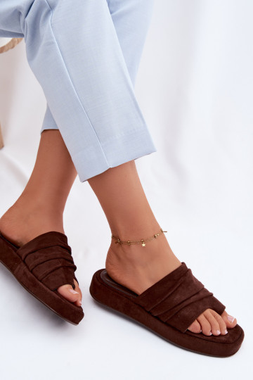 Pantofole da donna marroni con rouches Gelmira