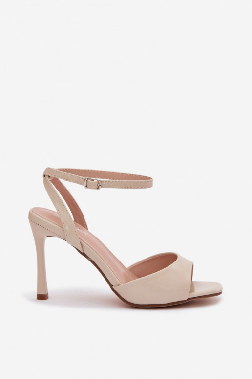Sandali da donna color sabbia con tacchi sottili in ecopelle Olissey
