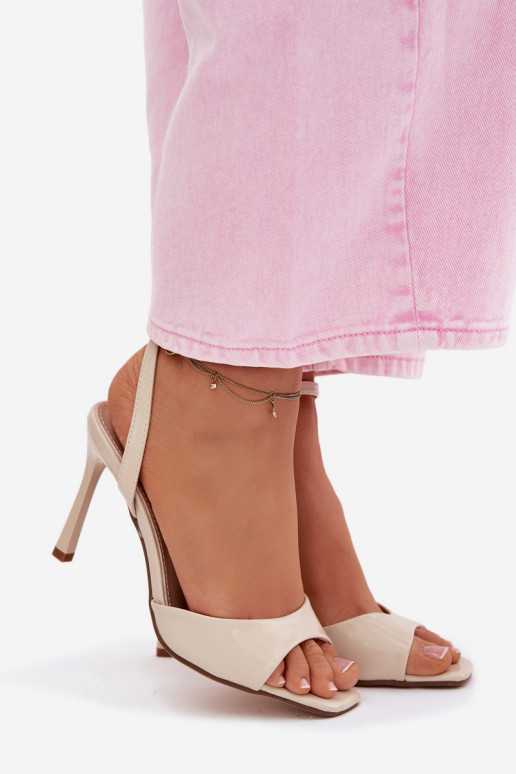 Sandali da donna color sabbia con tacchi sottili in ecopelle Olissey