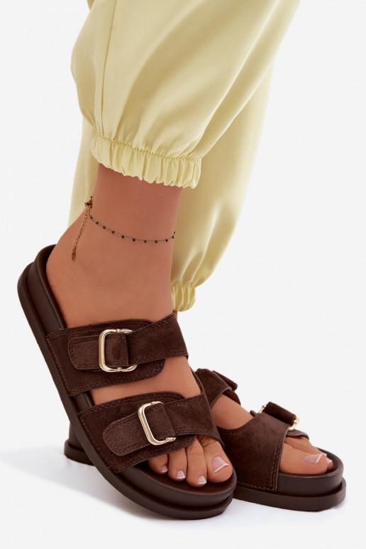 Pantofole da donna Ze colore doratomi con fibbiemi CzekoladoAe Pelorin