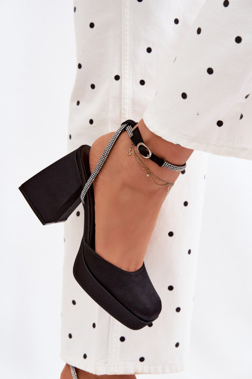 Sandali da donna Su tacchi enormi Typu Słupek Pasek con gli occhi scintillanti colore nero Seraphina