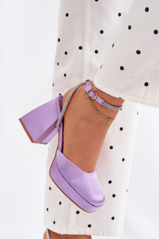 Sandali viola su tacchi robusti con borchie scintillanti Seraphina