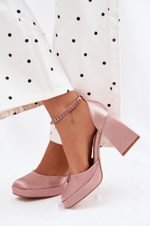 Sandali color champagne con tacco e finitura in satin Calistae