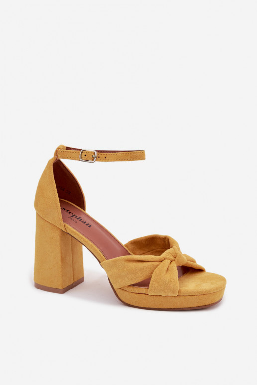 Sandali gialli con tacco alto in suede sintetico Rosetta