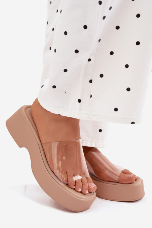 Pantofole da donna con una piattaformaTransparentnym Strisceem beige Selestia