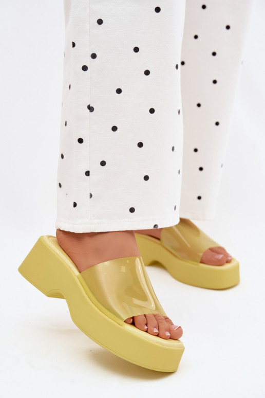 Pantofole da donna con una piattaformaTransparentnym Strisceem colore giallo Selestia