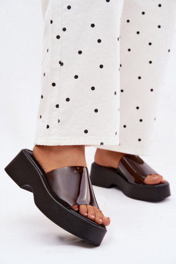 Pantofole da donna con una piattaformaTransparentnym Strisceem colore nero Selestia 2