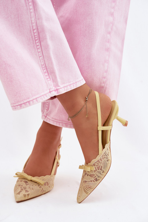 Sandali con lacci Femminile Abilitato obcasie con nastri colore giallo Deveribelle