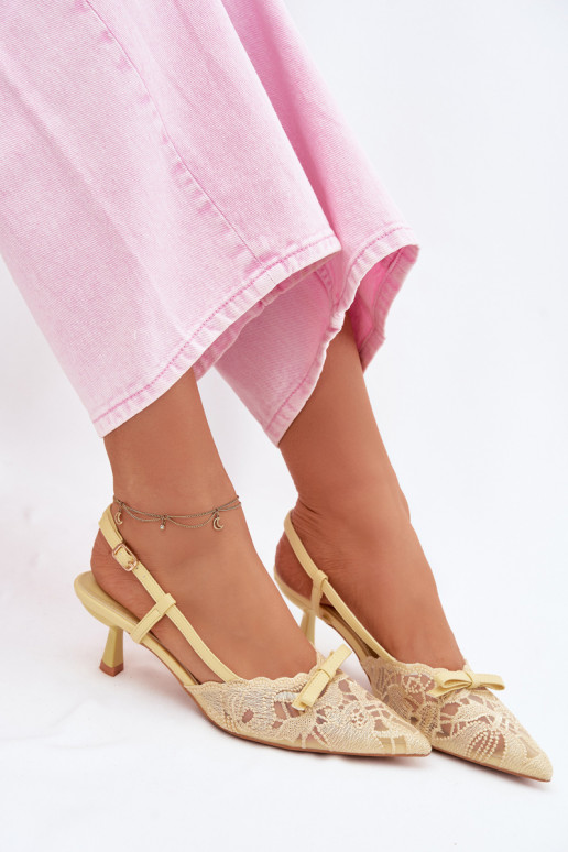 Sandali con lacci Femminile Abilitato obcasie con nastri colore giallo Deveribelle