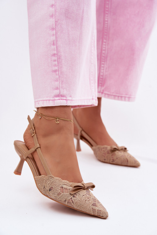 Sandali con lacci Femminile Abilitato obcasie con nastri beige Deveribelle