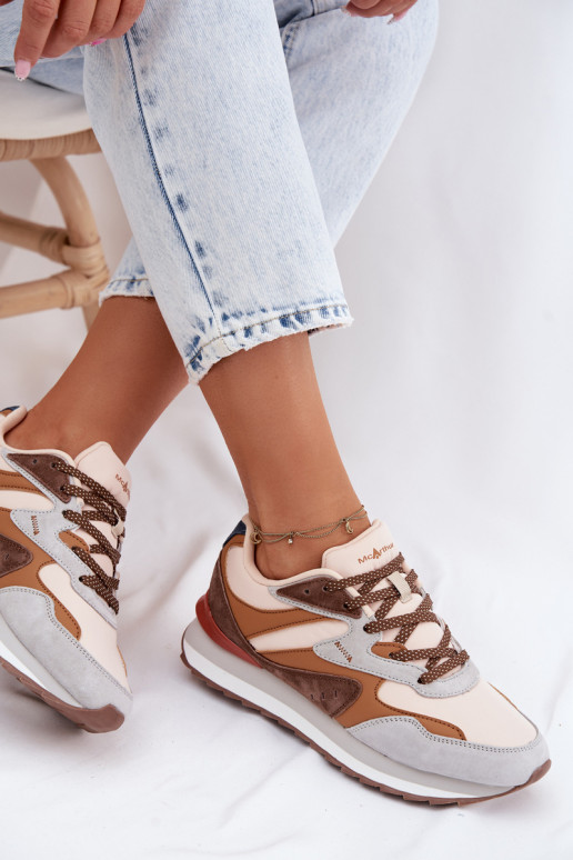 Scarpe modello sneakers Femminile dalla pelle scamosciata McArthur MA253IN colore marrone