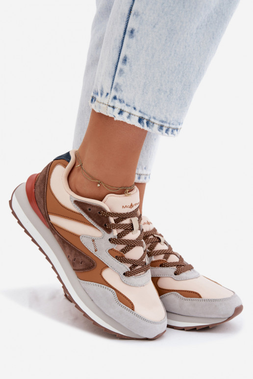Scarpe modello sneakers Femminile dalla pelle scamosciata McArthur MA253IN colore marrone