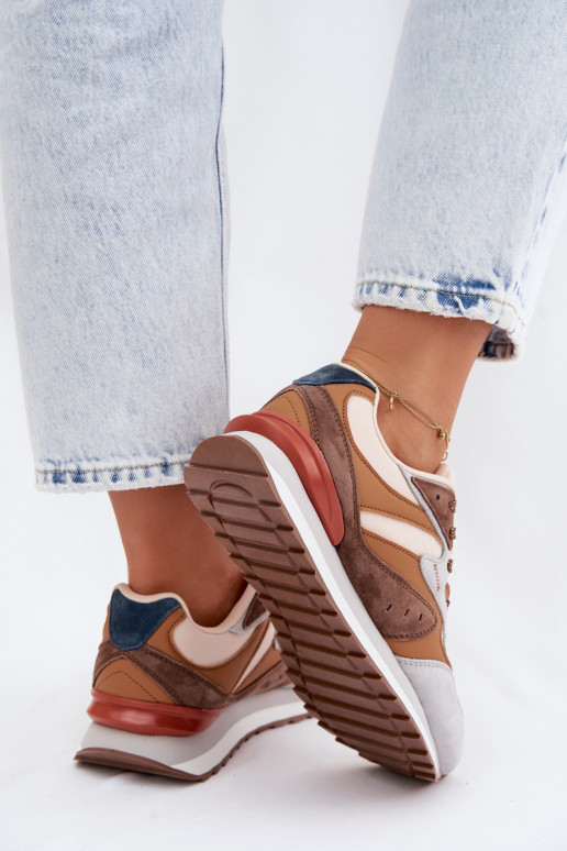 Scarpe modello sneakers Femminile dalla pelle scamosciata McArthur MA253IN colore marrone